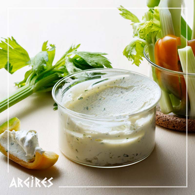 جبنة فيتا بالزعتر وزيت الزيتون