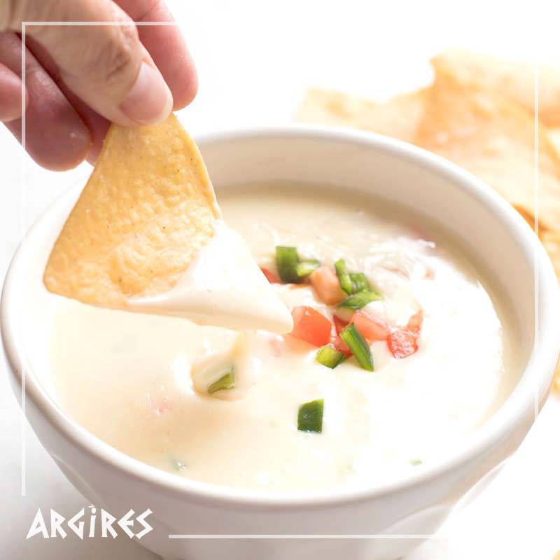 جبنة بيضاء بالقشطة